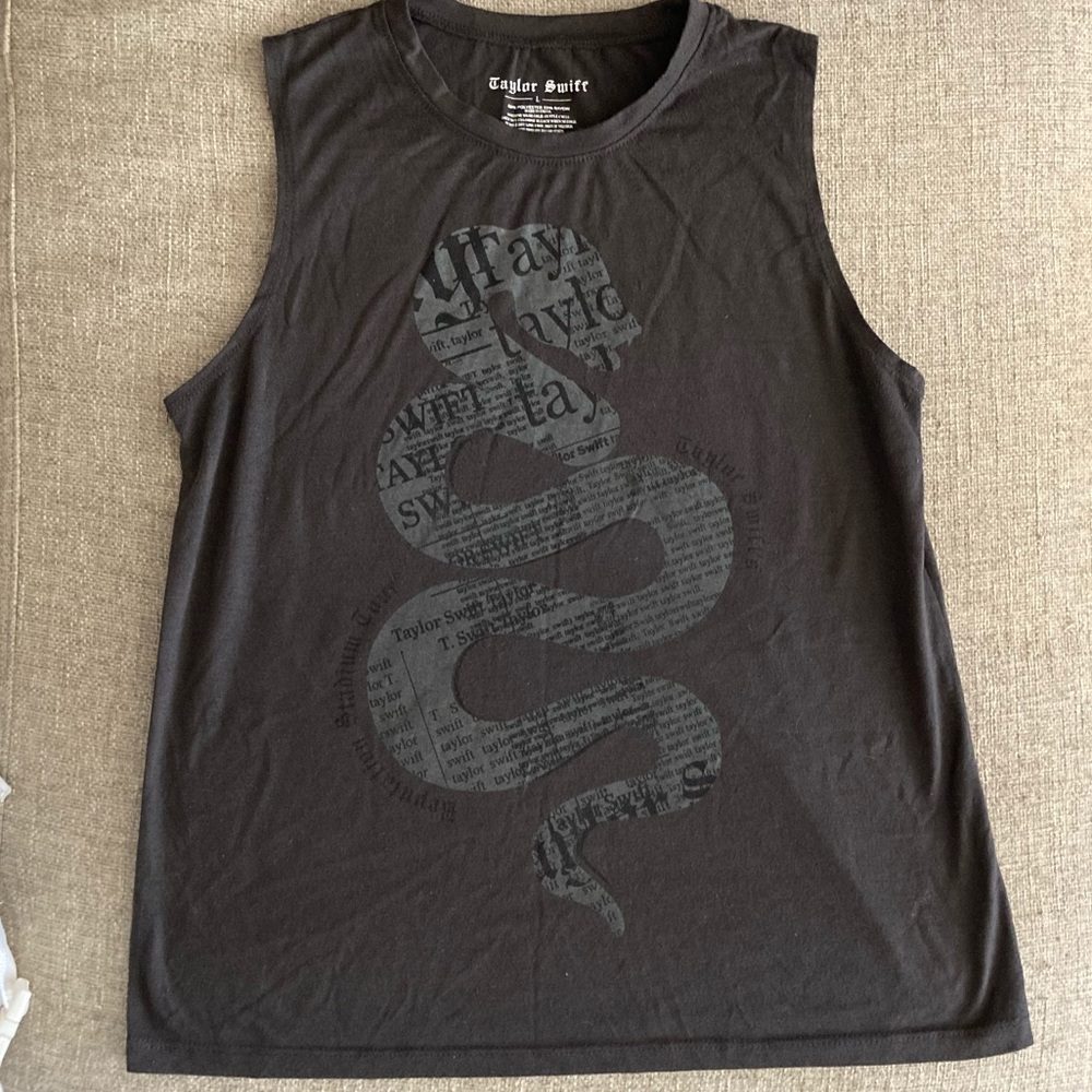 Taylor Swift sleeveless t-shirt